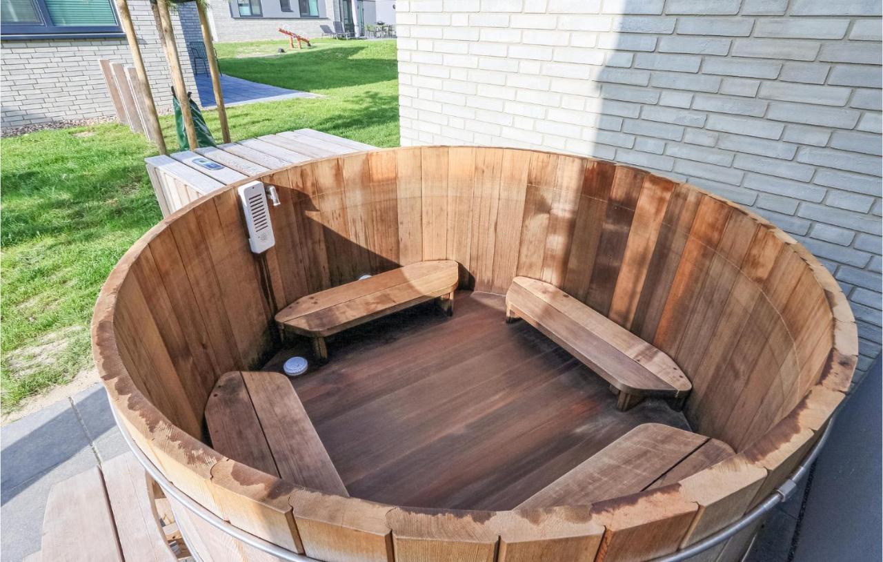 Lovely Home In Lembruch-Duemmer See With Sauna Extérieur photo