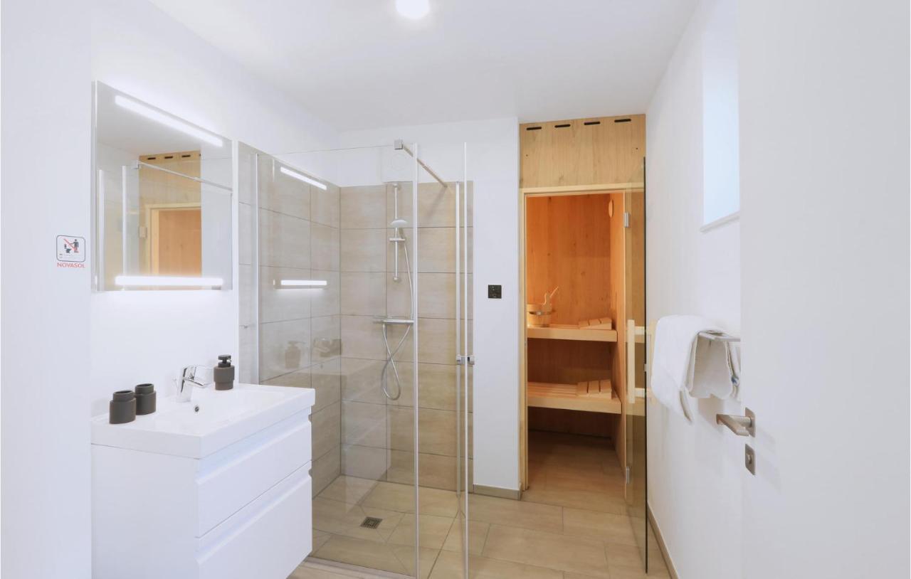 Lovely Home In Lembruch-Duemmer See With Sauna Extérieur photo